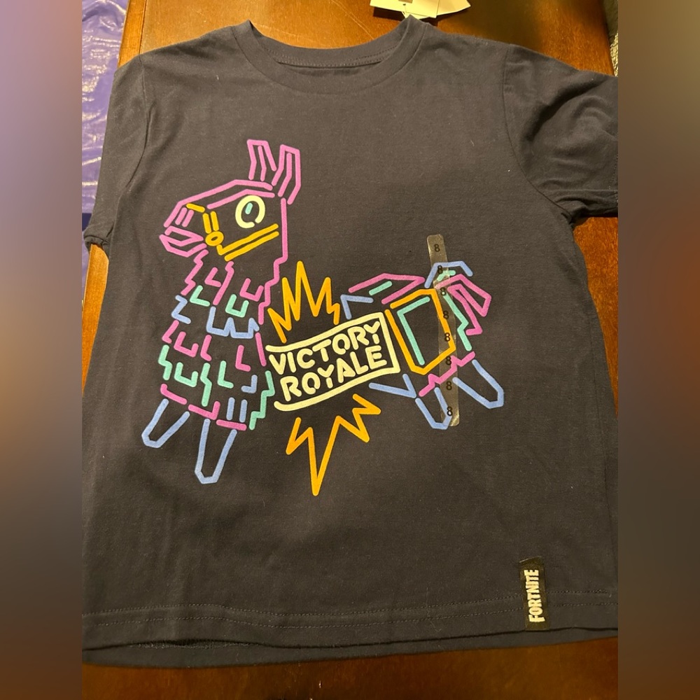 Fortnite Victory Royale Lama Logo T-Shirt Kids Size 8 Unisex Nwt